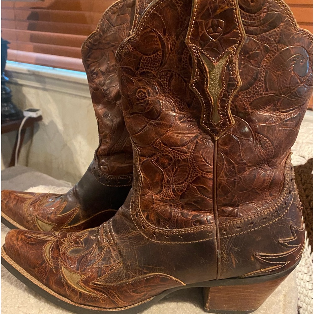 Boots - Ariat western boots